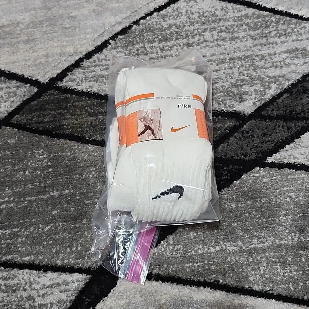 VINTAGE NIKE SWOOSH 2000'S UNISEX WHITE 2-PAIR CREW-SOCKS